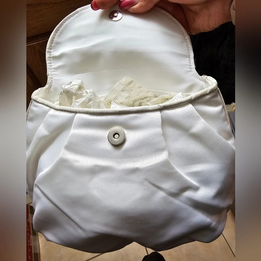 Dior Parfums White Satin Makeup Purse EUC - Picture 14 of 14